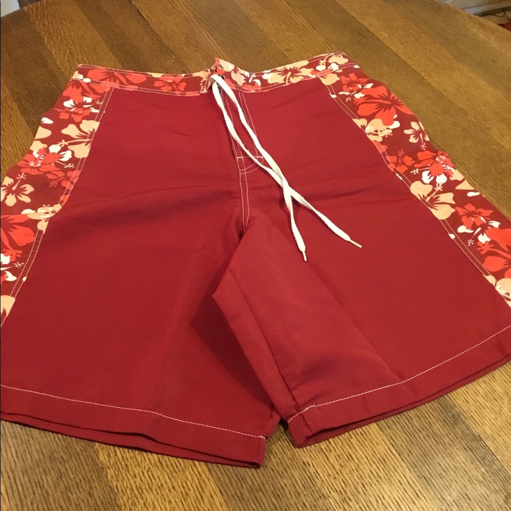 NWT red board shorts size 34